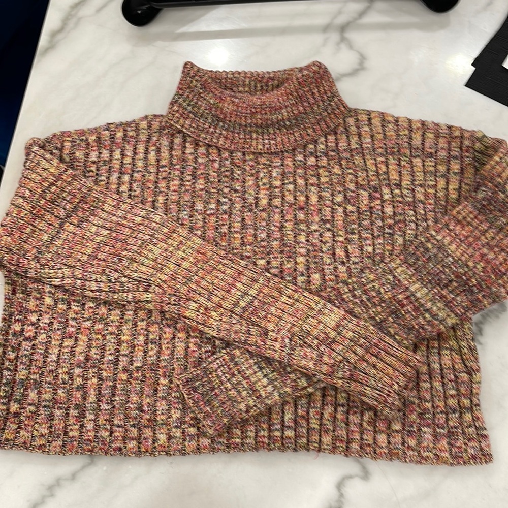 Bundle 2 for $15😀 Forever 21 Cropped Sweater